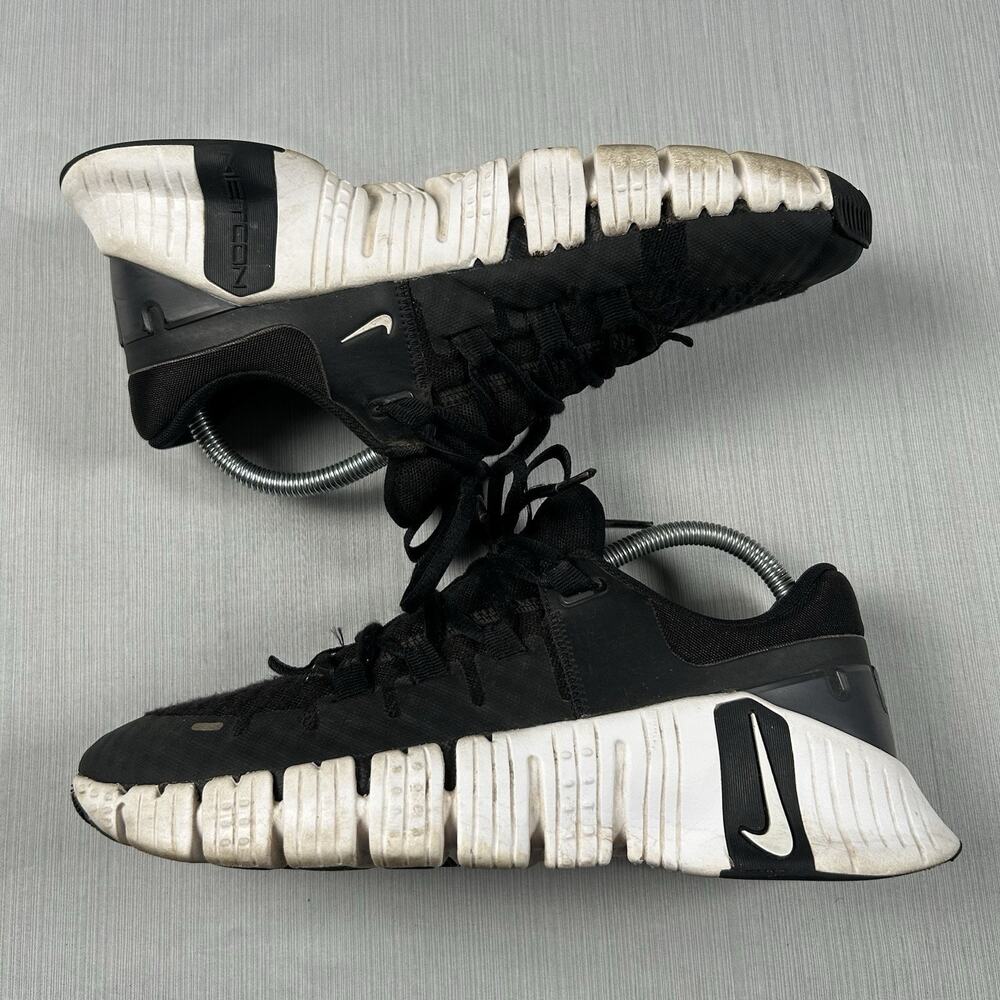 Nike Free Metcon 5 Men’s Size 7 Black Running Shoes Fitness Sneakers DV3949-001
